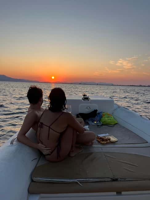 Cagliari: Sunset Boat Tour with Aperitif and Prosecco - Who will enjoy this most?