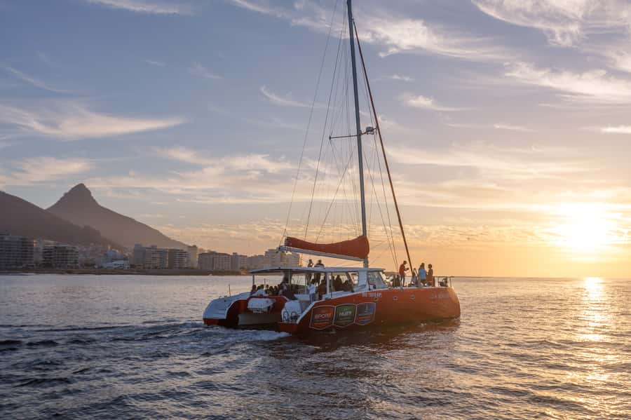Cape Town: Catamaran Champagne Sunset Cruise - Table Mountain from the Atlantic