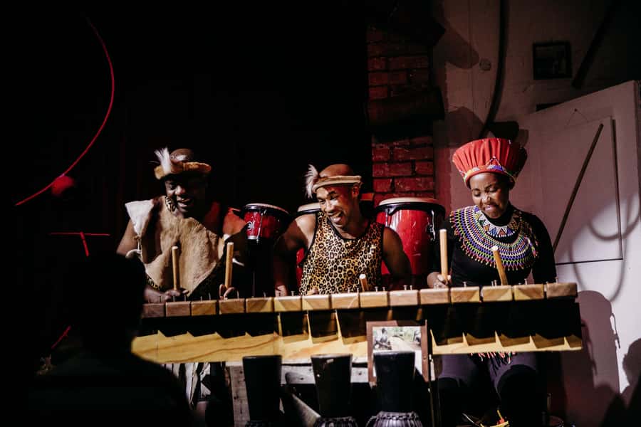 Cape Town: Silvermist Estate Wine Tasting & Drumstruck Show - What the 90-minute visit includes