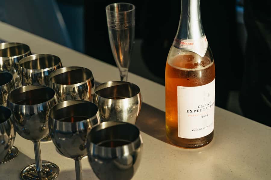 Cape Town: Sunset Champagne Cruise and 3-Course Dinner - Sailing across Table Bay at sunset