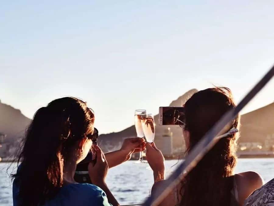 Cape Town: Sunset Champagne Cruise - Finding the boat at the V&A Waterfront