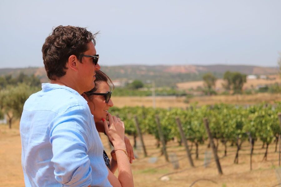 Carvoeiro/Portimão/Alvor: Wine Tour w/ Tasting, Tapas, Music - Shared or private: which option fits you?