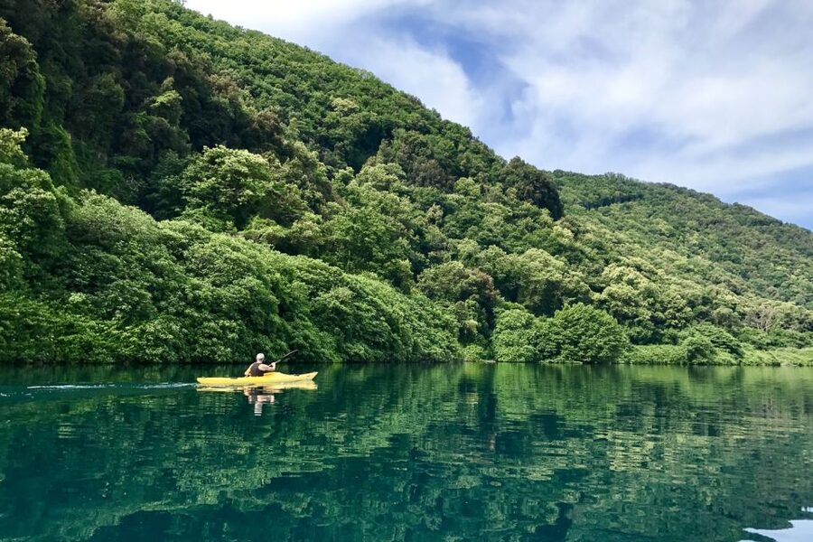 Castel Gandolfo: Kayak Food and Wine Tour - The first paddle and the village of the millstones
