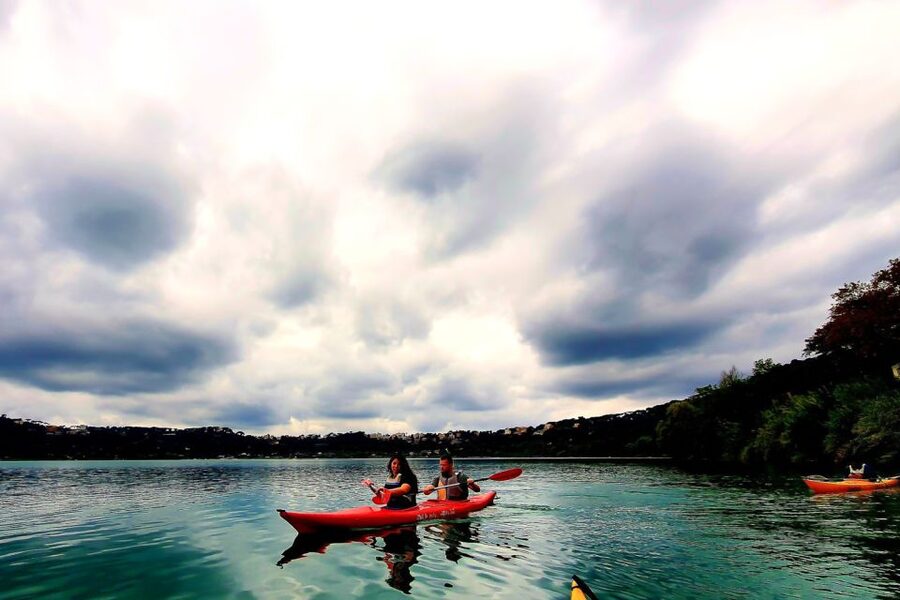 Castel Gandolfo: Kayak Food and Wine Tour - The silent section and the kayak-only beach