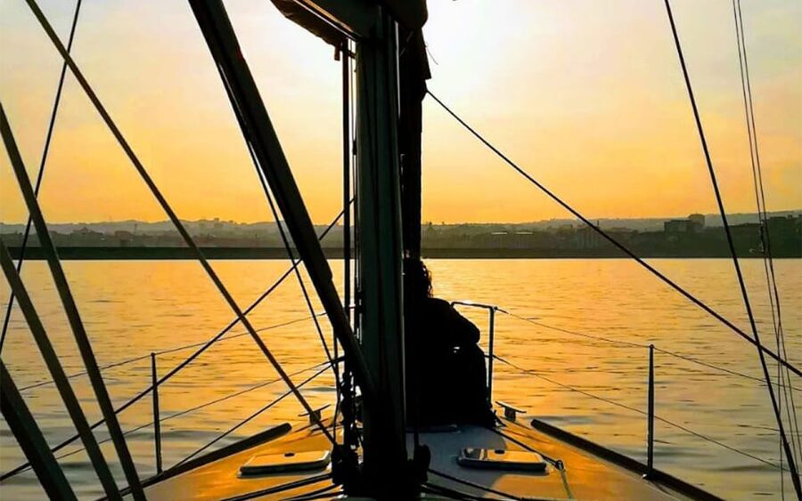 Catania: Guided Sunset Sailing Trip with Aperitif & Prosecco - Key points to know before you sail