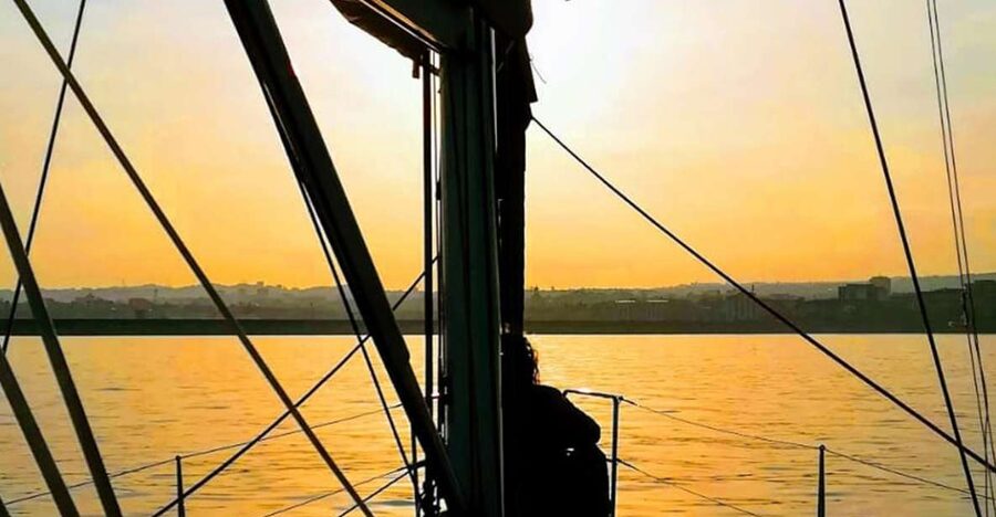 Catania: Guided Sunset Sailing Trip with Aperitif & Prosecco - Setting sail from Catania Nautical Club