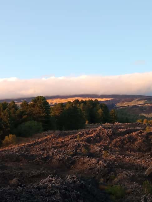 Catania: Mount Etna Sunset Trekking with Wine Tasting - Why this Etna tour works so well