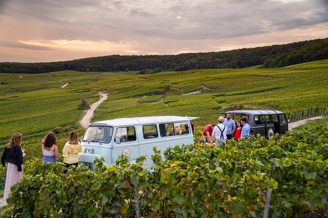 Champagne experience with a vintage van from Epernay - 3 hours - Why this vintage van tour works