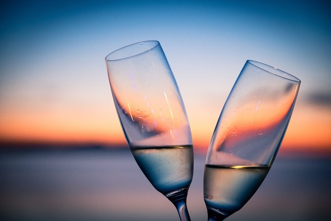 Champagne Sunset Sail from Margaritaville - Boarding at 4:30 p.m. in Frydendal