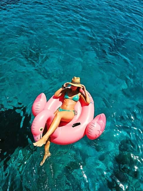 Chania Old Port:Luxury Sunset Catamaran Cruise with Prosecco - Who should book this Chania sunset cruise?