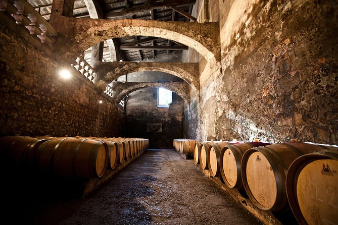 Chateau du Taillan and Park including Wine Tasting Tour - Entering Château du Taillan