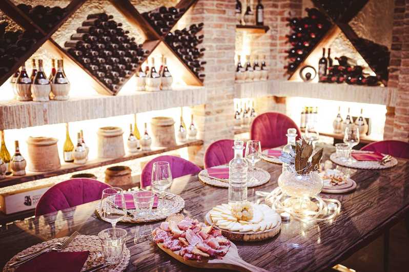 Chianti: Lunch with Wine Tasting at Poggio ai Laghi Winery - The sparkling wines open the tasting