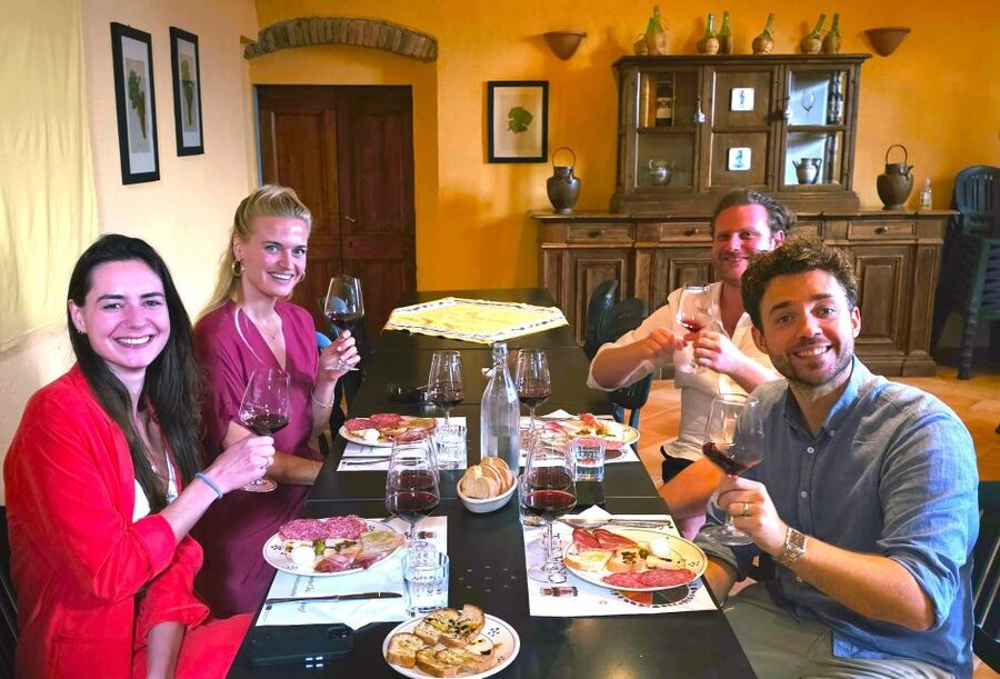 Chianti: Vineyard to Bottle Winery Visit with Tastings - What the experience feels like in practice
