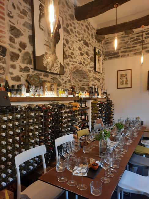 Cinque Terre: Pesto Making Class with Wine and Food Tasting - Why mortar-made pesto feels different