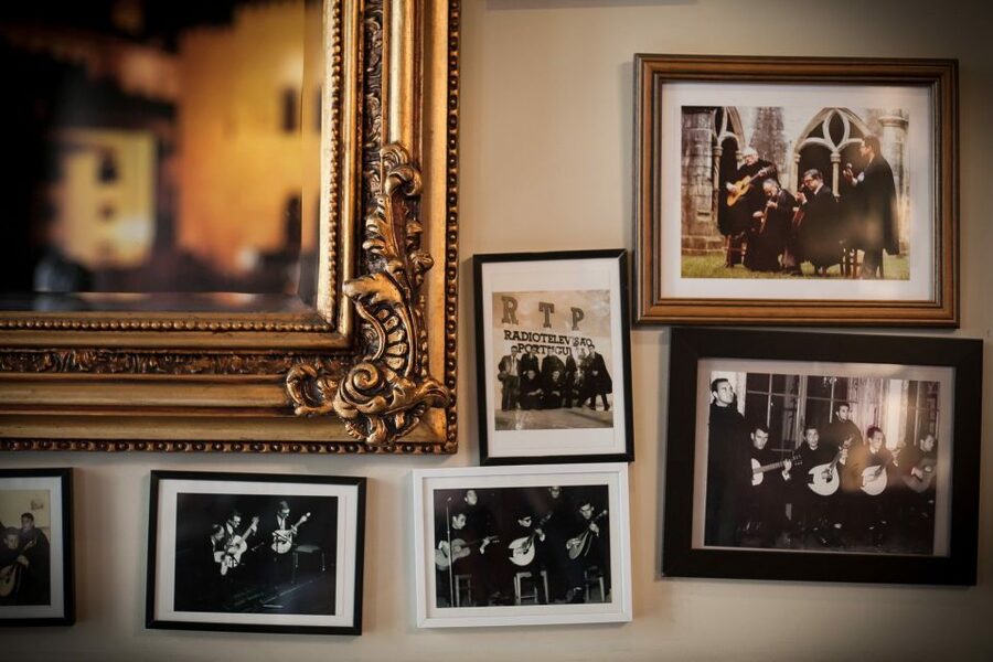 Coimbra: Live Fado Show with Glass of Port Wine - What makes the music feel authentic