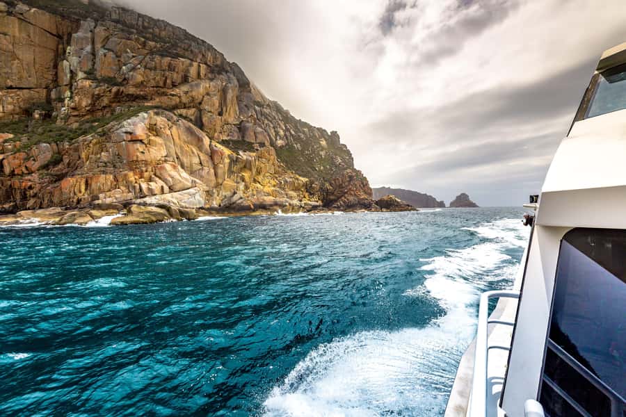 Coles Bay: Wineglass Bay Adults-Only Cruise with Lunch - The sea conditions and motion sickness question