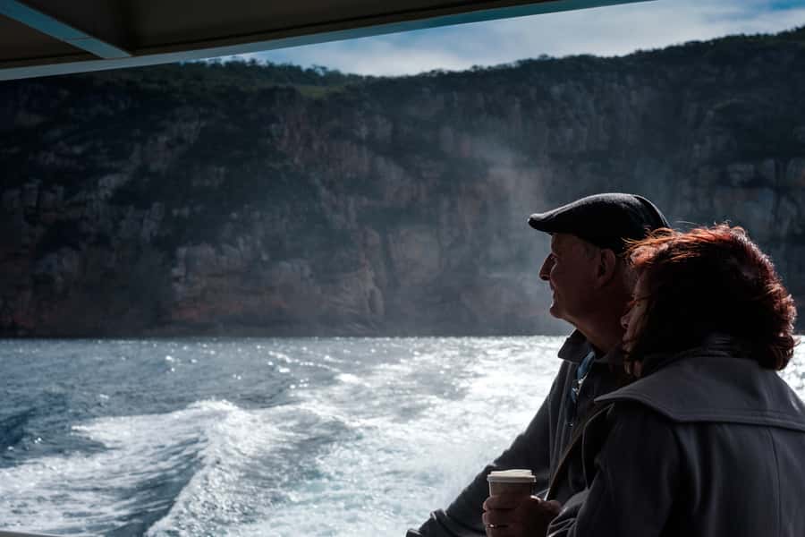 Coles Bay: Wineglass Bay Adults-Only Cruise with Lunch - A crew-led day with plenty of personality