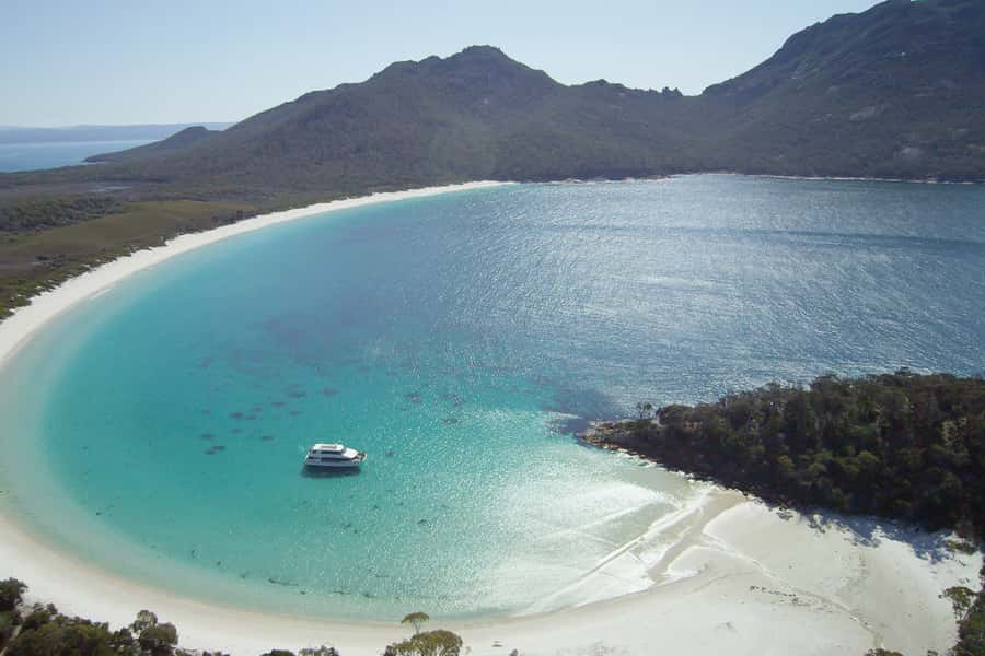 Coles Bay: Wineglass Bay Adults-Only Cruise with Lunch - Wineglass Bay without the walk to the lookout