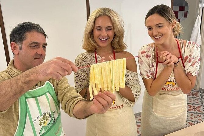 Cooking class with Pasta, mozzarella and Tiramisu with wine - Pasta making with Ferdinando and Michael