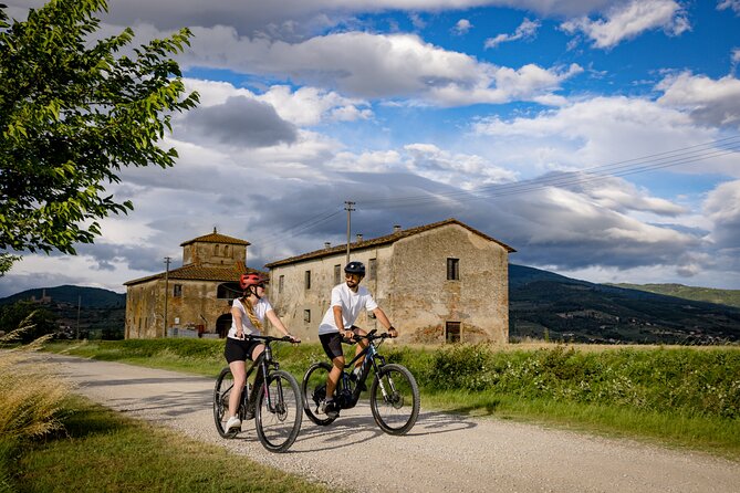 Cortona - eBike tour and wine tasting in the Val di Chiana [+40€] - A closer look at the scenery