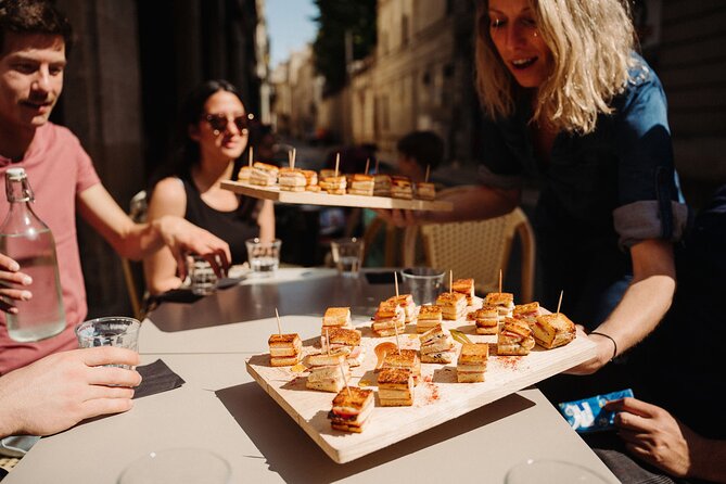 Devour Bordeaux: Ultimate Food & Wine Tasting Tour - Canelé and the flavor of Bordeaux