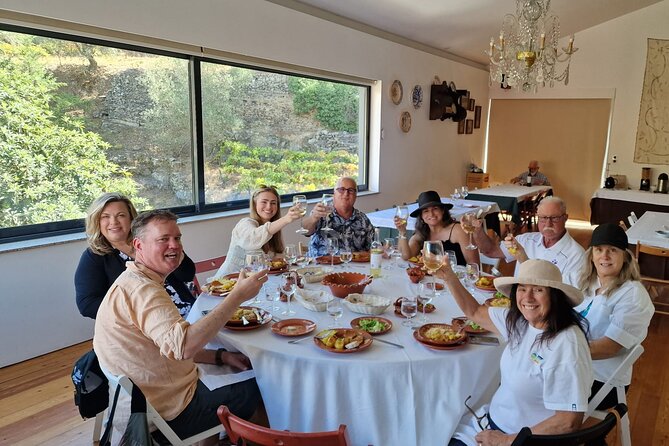 Douro Valley-Expert Guide-Boat-Lunch-Tastings-Offer wine bottle - Price, group size, and who gets the best value