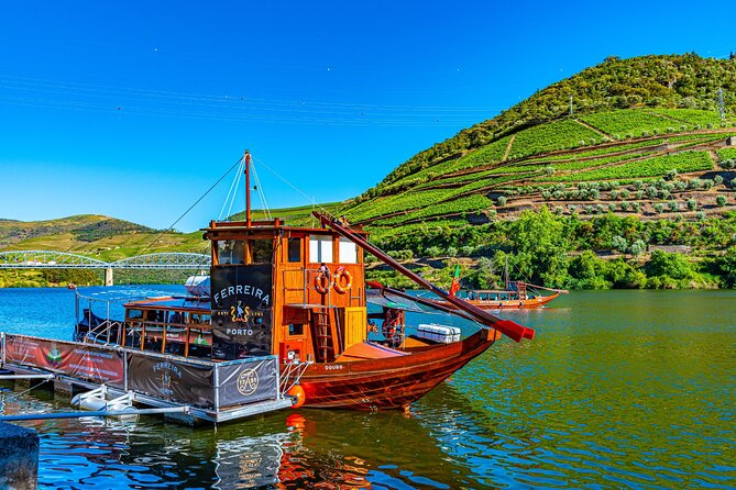 Douro Valley: Historical Sites, Wine Experience, Lunch & Cruise - Amarante and the Tâmega River