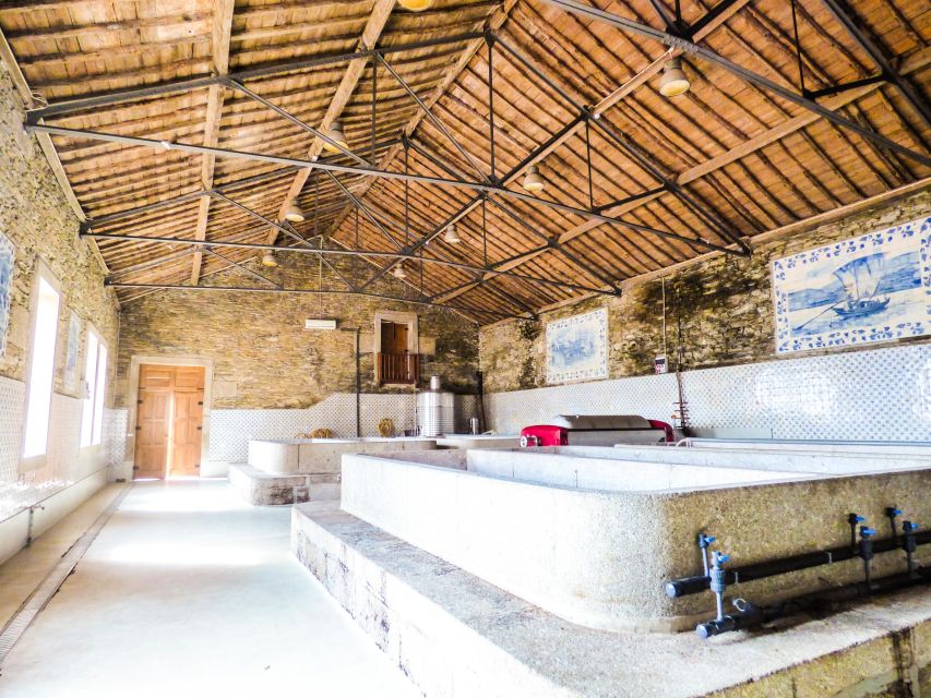 Douro Valley: (Pinhão) Quinta da Foz - Tour&Tasting 5 WINES - What You See in the Winery
