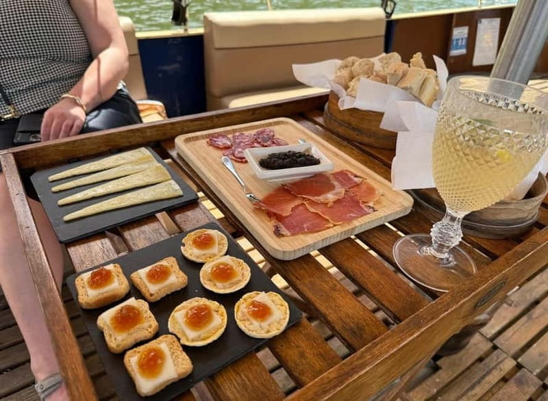 Douro Valley: Small-Group Tour, Winery's Lunch, Private Boat - Key points to know before booking