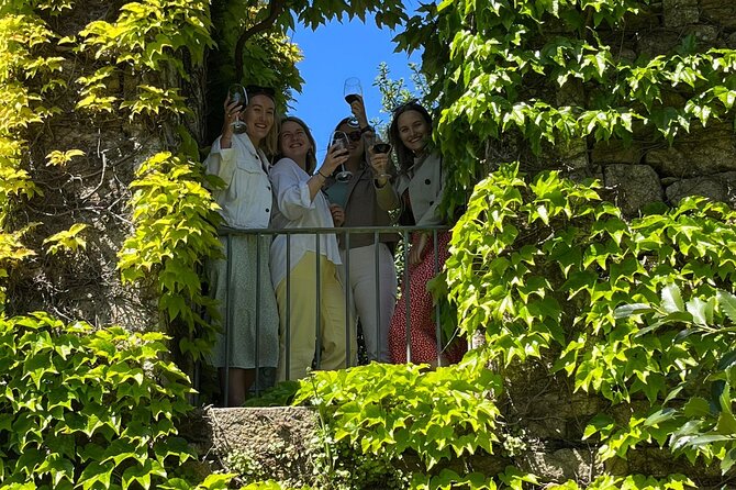 Douro Valley Tour - 3 Wine tastings, Lunch & river Cruise - Pinhão gives you the choice of boat or riverside walk