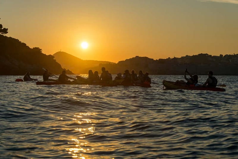 Dubrovnik: Guided Sunset Sea Kayaking Tour with Wine - What to bring and what to leave behind