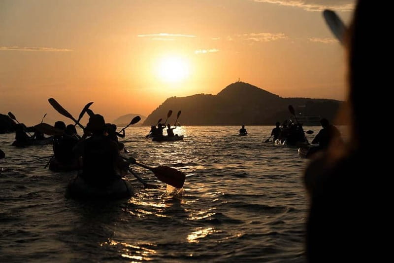Dubrovnik: Guided Sunset Sea Kayaking Tour with Wine - Pile Gate to the Old Town walls