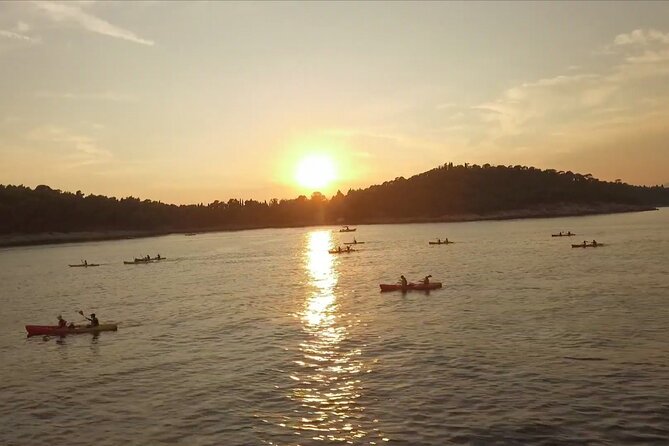 Dubrovnik: Sunset Kayaking & Snorkeling with water &wine - Betina Cave and the rocky swimming stop