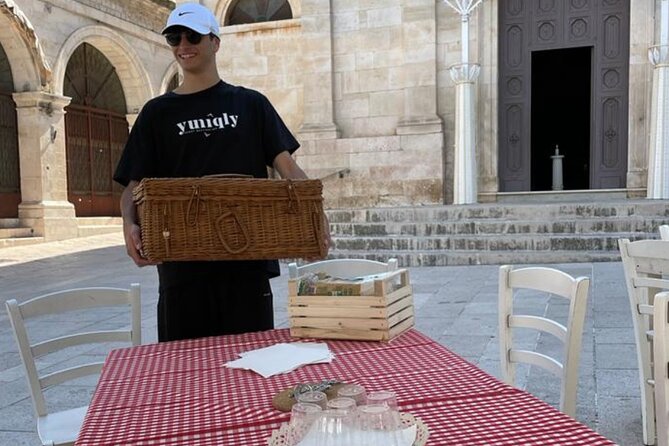 E-Bike, Focaccia and Wine - Almond cookies and seasonal fruit on the return