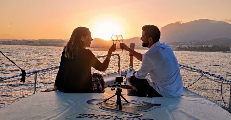 Estepona: Sunset boat trip & Cava & Tapa - A small boat with a private-group feel