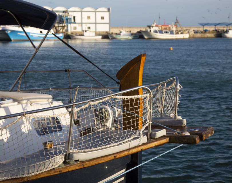 Estepona: Sunset boat trip & Cava & Tapa - The people shape the evening