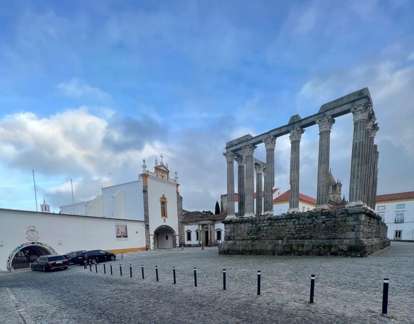 Evora University, Cathedral & Bones Chapel — SkipLine + Wine - Key points at a glance