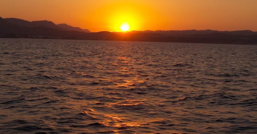 Faliraki: Evening RIB Cruise with Champagne and Sunset Views - Who should book this outing?