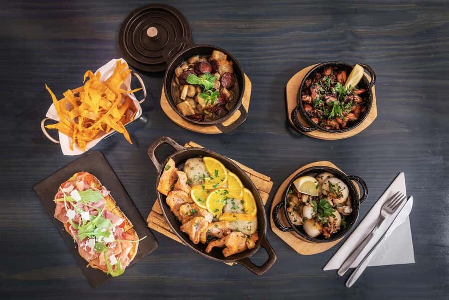 Faro City Portuguese Wine Tasting and Tapas Guided Tour - Stop two: a second taste of Faro’s food scene