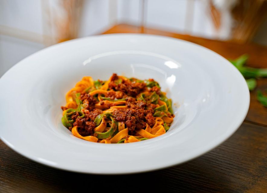 Florence: Art of Pasta Cooking Workshop with Food and Wine - The chefs make the difference