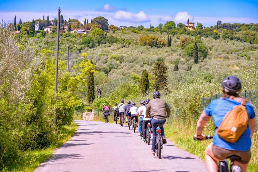 Florence: Chianti E-Bike Tour with Lunch & Two Wine Tastings - The second tasting at CiaoFoodies Hub