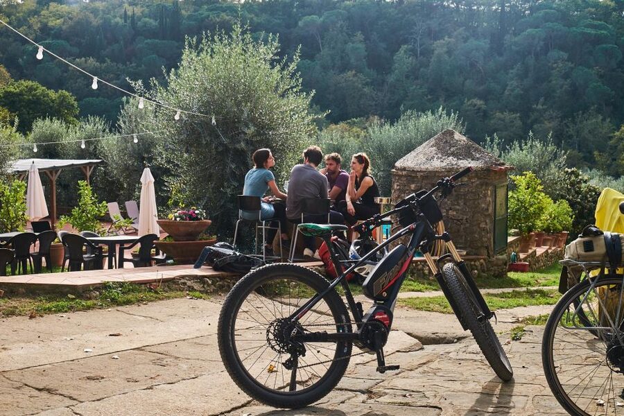 Florence: Chianti E-Bike Tour with Tuscan Lunch & Winery - Wine, olive oil, and the value of the $175 price