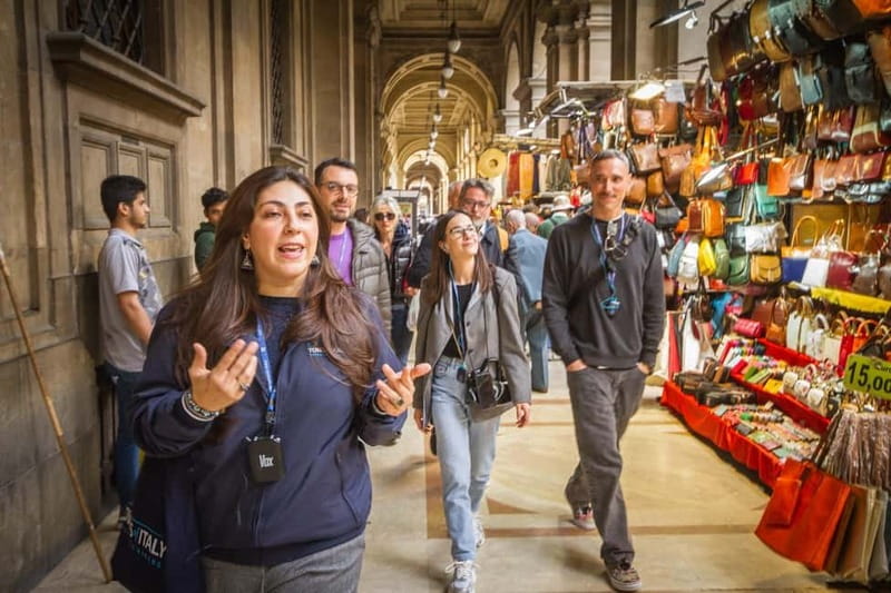 Florence: City Highlights Walking Tour & Wine Windows Option - Historic squares and the pleasure of walking without a checklist