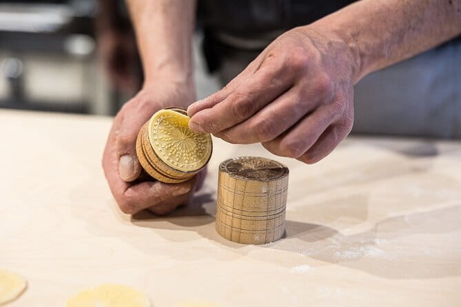 Florence: Cooking Class Pasta & Tiramisu Making Unlimited Wine - Who will enjoy this class most
