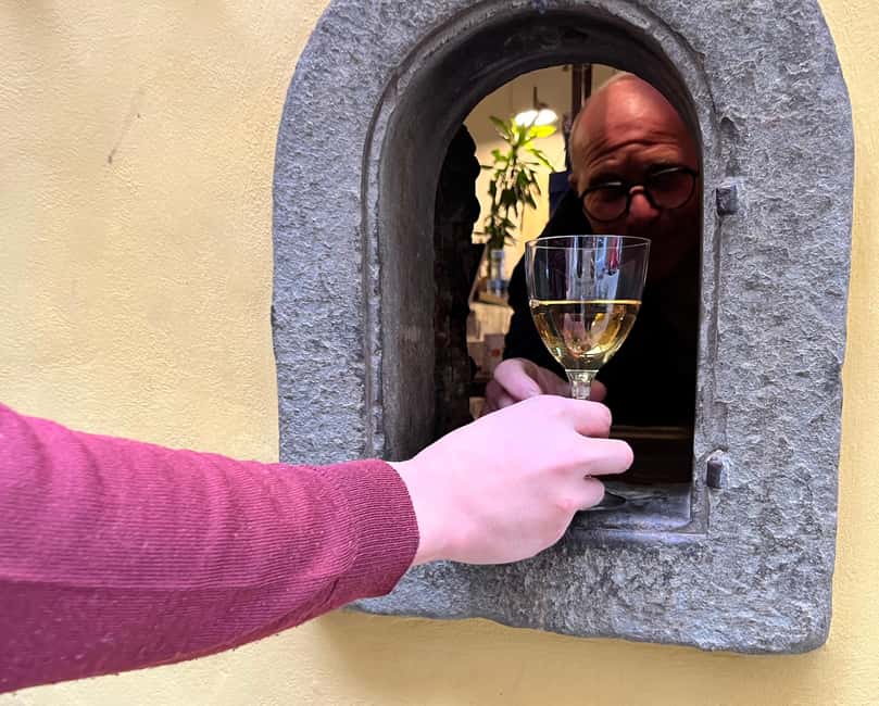 Florence: Food Walking Tour with Local Steak and Tuscan Wine - The wine window and the first taste of Tuscany