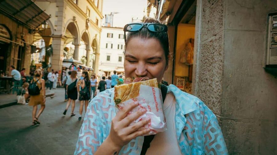 Florence Foodies Tour: Savor Tuscan Flavors & Fine Wine - Florence landmarks between courses