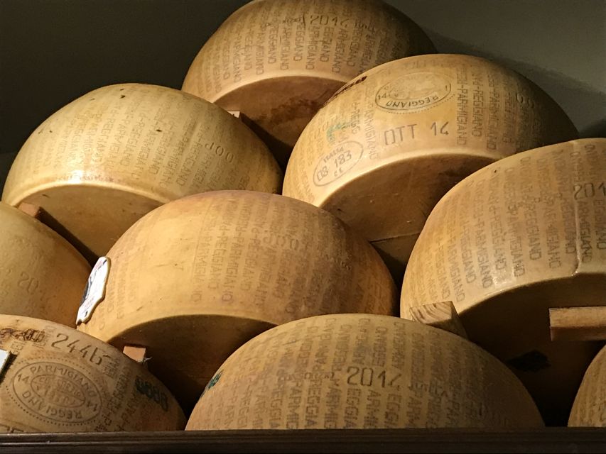Florence: Guided Food Tour with Fiorentina Steak and Wine - Key points at a glance
