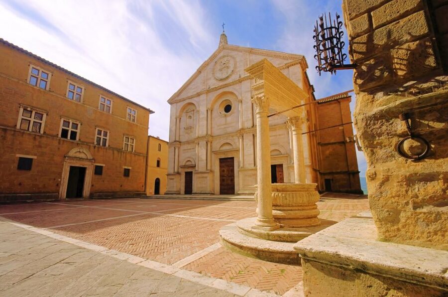 Florence: Monteriggioni & Val d'Orcia Optional Wine Tasting - Should you book this Tuscany day trip?