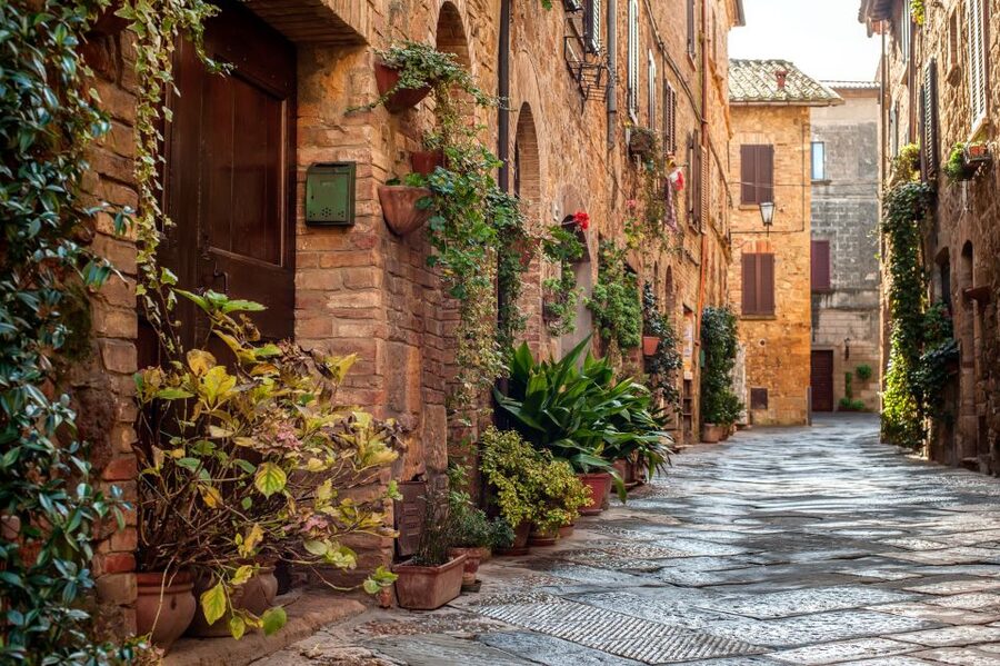 Florence: Monteriggioni & Val d'Orcia Optional Wine Tasting - Is the optional wine tasting worth the price?