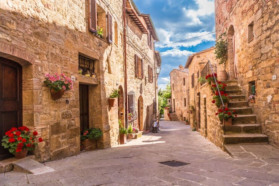 Florence: Monteriggioni & Val d'Orcia Optional Wine Tasting - Monteriggioni, a fortress built for the medieval frontier